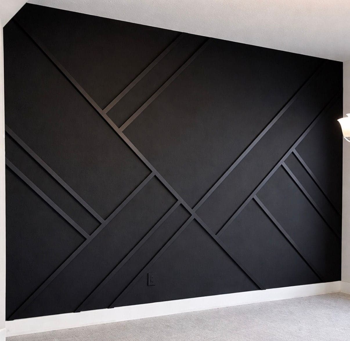 Dark dimensional wall treatment